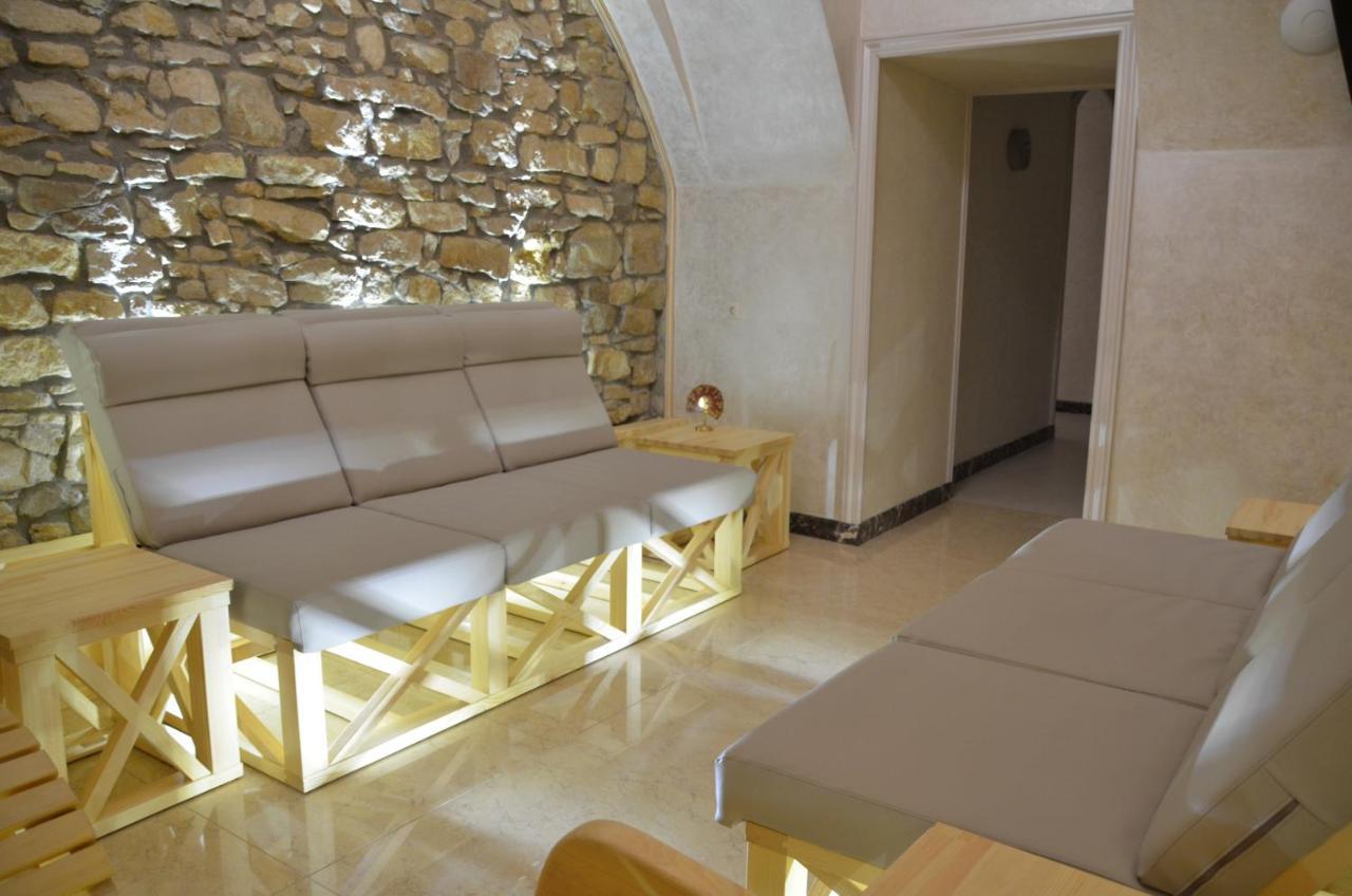 Allureinn Hotel And Spa Csernyivci Kültér fotó